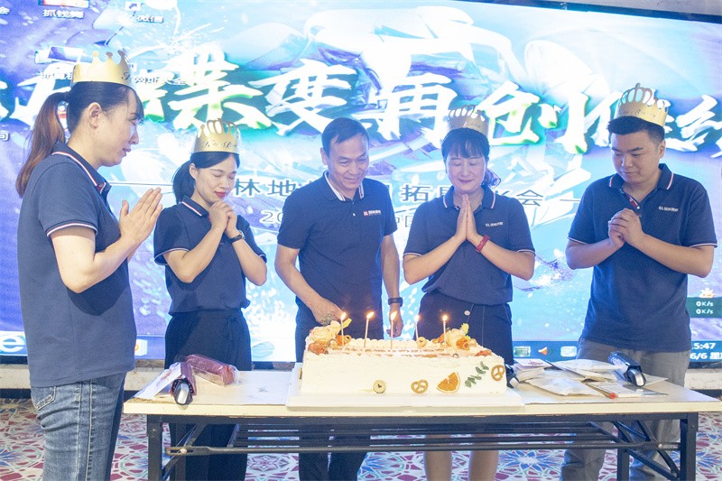 “六月蝶變 再創佳績”國林地板6月拓展PK會圓滿成功